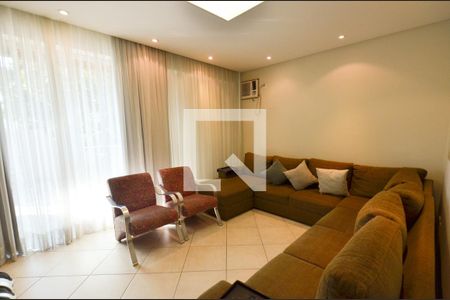 Sala tv de casa à venda com 4 quartos, 300m² em Renascença, Belo Horizonte