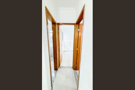 Corredor de apartamento à venda com 2 quartos, 44m² em Vila Helena, Santo André