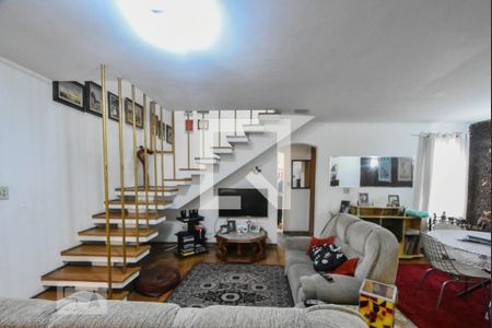 Casa à venda com 3 quartos, 180m² em Chácara Santo Antônio (zona Sul), São Paulo