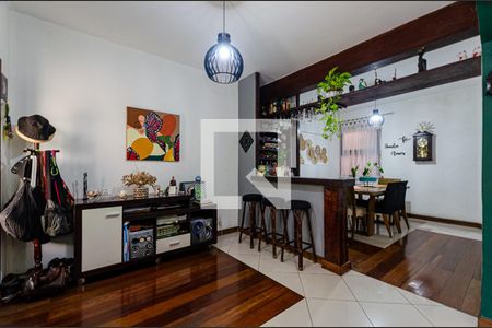 Sala de casa de condomínio à venda com 3 quartos, 220m² em Icaraí, Niterói