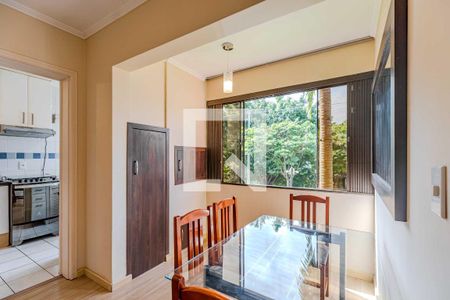 Sala de apartamento à venda com 2 quartos, 57m² em Vila Nova, Porto Alegre