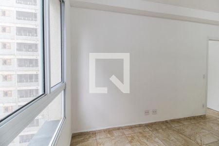 Sala de TV de apartamento para alugar com 1 quarto, 42m² em Jardim Tupanci, Barueri