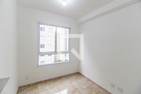 Sala de TV de apartamento para alugar com 1 quarto, 42m² em Jardim Tupanci, Barueri