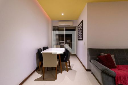 Sala de apartamento à venda com 3 quartos, 69m² em Vila Isabel, Rio de Janeiro