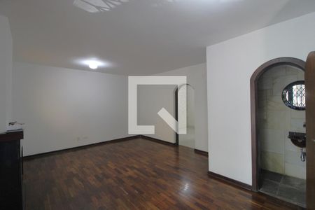 Sala de casa à venda com 3 quartos, 137m² em Jardim Itapeva, São Paulo