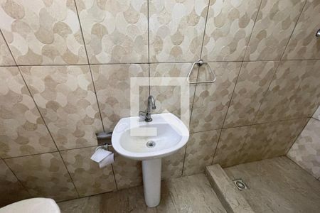 Banheiro de casa para alugar com 1 quarto, 100m² em Vila Urussaí, Duque de Caxias