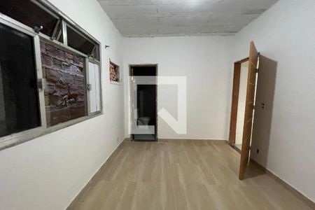 Quarto de casa para alugar com 1 quarto, 100m² em Vila Urussaí, Duque de Caxias