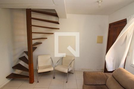 Sala de casa de condomínio à venda com 2 quartos, 80m² em Santa Tereza, Porto Alegre