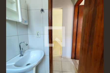 Banheiro de apartamento à venda com 2 quartos, 55m² em Aparecida, Belo Horizonte