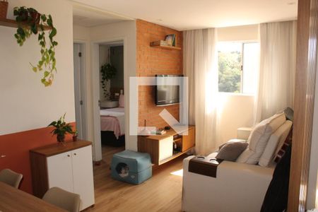 Sala de apartamento para alugar com 2 quartos, 46m² em Parque Rincão, Cotia