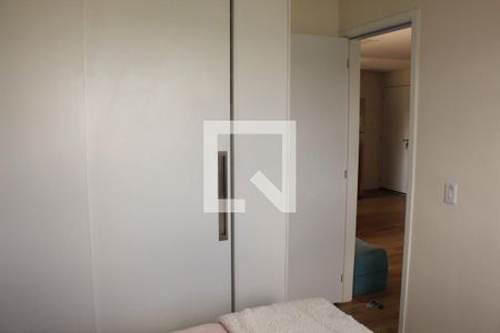 Quarto 1 de apartamento para alugar com 2 quartos, 46m² em Parque Rincão, Cotia