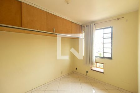 Quarto 1 de apartamento para alugar com 2 quartos, 46m² em Cosmos, Rio de Janeiro