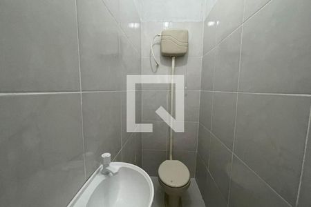 Banheiro de casa para alugar com 1 quarto, 100m² em Vila Urussai, Duque de Caxias