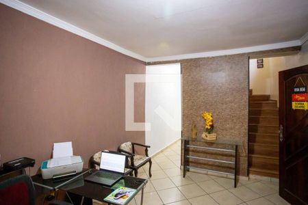 Sala de TV de casa para alugar com 3 quartos, 201m² em Jardim Elisa, Diadema