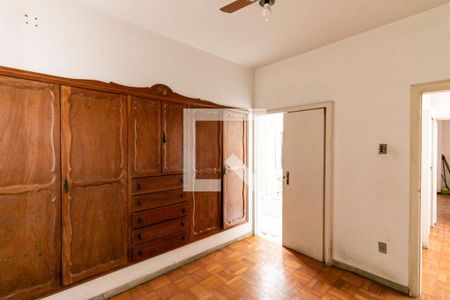 Suíte de casa à venda com 4 quartos, 200m² em Barroca, Belo Horizonte