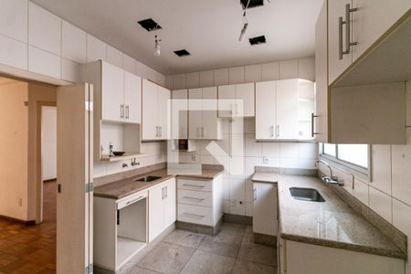 Casa à venda com 200m², 4 quartos e 2 vagas Casa à venda com 200m², 4 quartos e 2 vagasCozinha