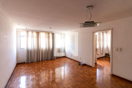 Sala de casa à venda com 4 quartos, 200m² em Barroca, Belo Horizonte