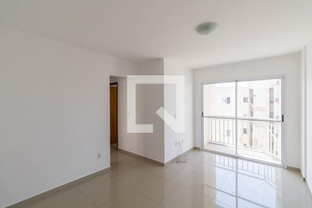 Sala de apartamento à venda com 2 quartos, 50m² em Vila Carmosina, São Paulo