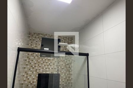 Banheiro de apartamento para alugar com 1 quarto, 70m² em Vila Santa Cruz, Duque de Caxias