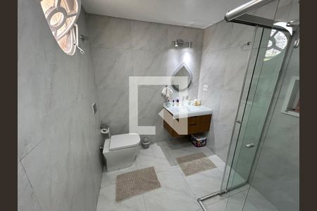 Apartamento à venda com 135m², 3 quartos e 2 vagas Apartamento à venda com 135m², 3 quartos e 2 vagasBanheiro da Suíte 2