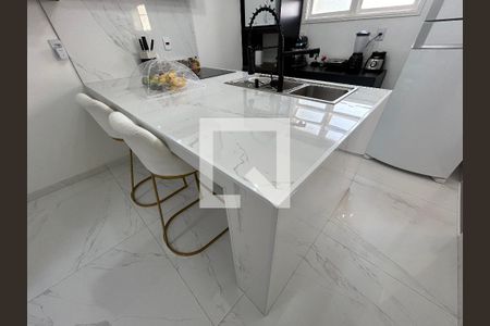 Apartamento à venda com 135m², 3 quartos e 2 vagas Apartamento à venda com 135m², 3 quartos e 2 vagasCozinha