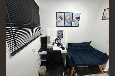 Apartamento à venda com 135m², 3 quartos e 2 vagas Apartamento à venda com 135m², 3 quartos e 2 vagasEscritório