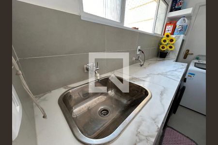 Apartamento à venda com 135m², 3 quartos e 2 vagas Apartamento à venda com 135m², 3 quartos e 2 vagasLavanderia