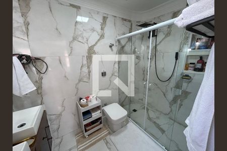 Apartamento à venda com 135m², 3 quartos e 2 vagas Apartamento à venda com 135m², 3 quartos e 2 vagasBanheiro da Suíte 1