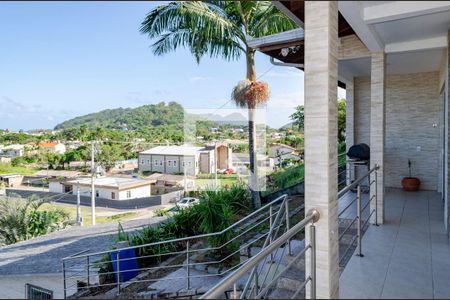 Casa Grande - Sala de casa para alugar com 5 quartos, 190m² em Armação, Florianópolis