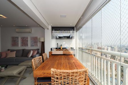 Varanda da Sala de apartamento à venda com 3 quartos, 145m² em Vila Sonia, São Paulo