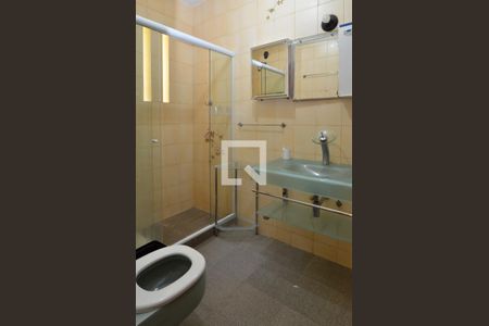 Casa à venda com 1600m², 11 quartos e 10 vagas Casa à venda com 1600m², 11 quartos e 10 vagasBanheiro da Suíte 7