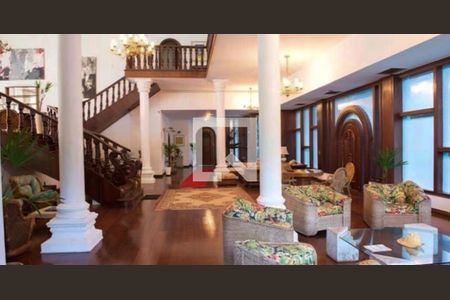 Casa à venda com 1600m², 11 quartos e 10 vagas Casa à venda com 1600m², 11 quartos e 10 vagasSala