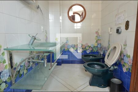 Casa à venda com 1600m², 11 quartos e 10 vagas Casa à venda com 1600m², 11 quartos e 10 vagasBanheiro da Suíte 3