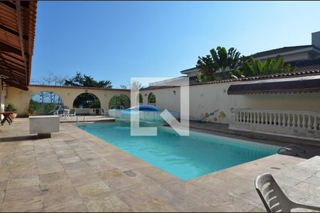 Casa à venda com 1600m², 11 quartos e 10 vagas Casa à venda com 1600m², 11 quartos e 10 vagasÁrea externa