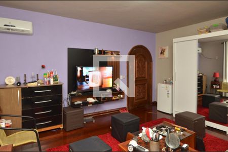 Casa à venda com 1600m², 11 quartos e 10 vagas Casa à venda com 1600m², 11 quartos e 10 vagasSala 2