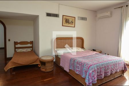 Casa à venda com 1600m², 11 quartos e 10 vagas Casa à venda com 1600m², 11 quartos e 10 vagasSuite 2