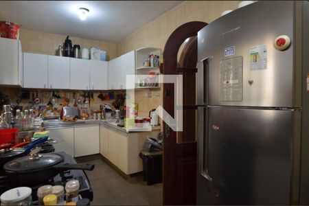 Casa à venda com 1600m², 11 quartos e 10 vagas Casa à venda com 1600m², 11 quartos e 10 vagasCozinha 1