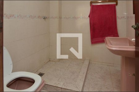 Casa à venda com 1600m², 11 quartos e 10 vagas Casa à venda com 1600m², 11 quartos e 10 vagasBanheiro da Suíte 9