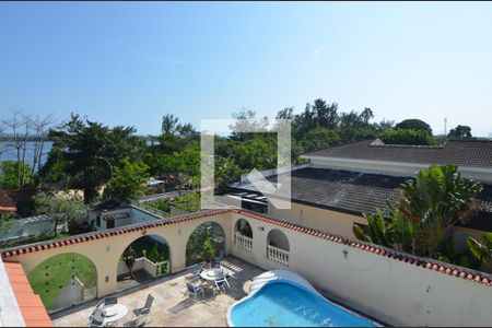 Casa à venda com 1600m², 11 quartos e 10 vagas Casa à venda com 1600m², 11 quartos e 10 vagasVaranda da suite 6 - vista