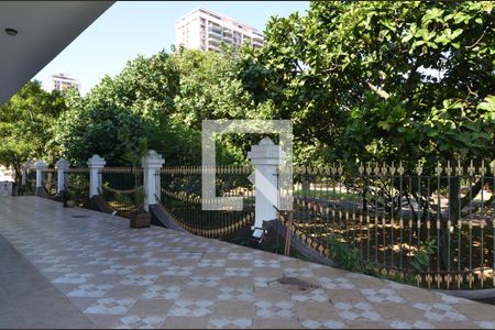 Casa à venda com 1600m², 11 quartos e 10 vagas Casa à venda com 1600m², 11 quartos e 10 vagasÁrea externa