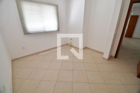 Sala / Escritório de casa de condomínio à venda com 4 quartos, 300m² em Loteamento Caminhos de San Conrado (sousas), Campinas