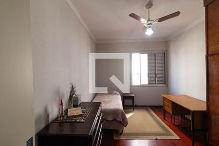 Quarto 01 de apartamento à venda com 3 quartos, 130m² em Centro, Campinas