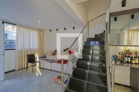 Sala  de casa à venda com 3 quartos, 120m² em Ouro Preto, Belo Horizonte