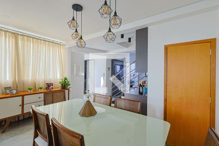 Sala  de casa à venda com 3 quartos, 120m² em Ouro Preto, Belo Horizonte