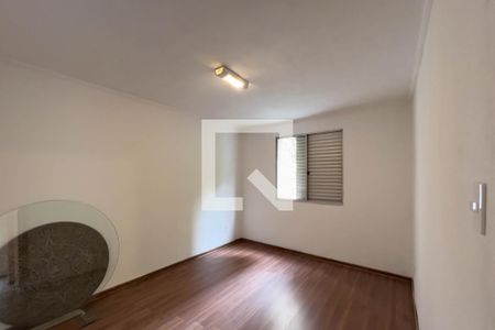 Quarto 1 de apartamento para alugar com 2 quartos, 80m² em Vila Firmiano Pinto, São Paulo