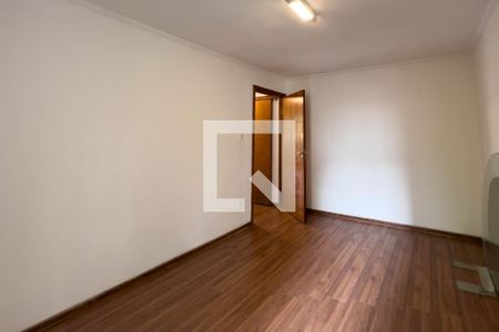 Quarto 1 de apartamento para alugar com 2 quartos, 80m² em Vila Firmiano Pinto, São Paulo