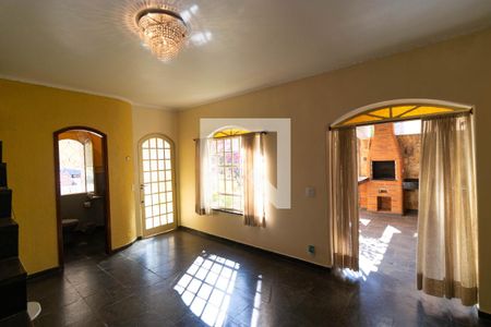 Sala de casa à venda com 4 quartos, 182m² em Vila Tofanello, Campinas