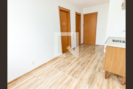 Sala/Cozinha de apartamento à venda com 1 quarto, 28m² em Belenzinho, São Paulo