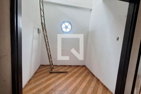 Quarto de casa para alugar com 2 quartos, 42m² em Figueira, Duque de Caxias