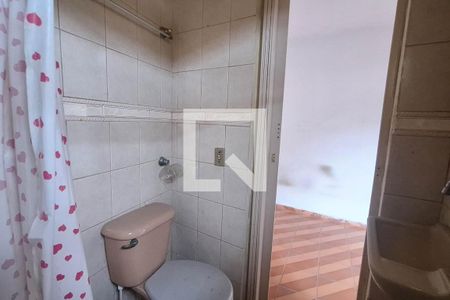 Banheiro de casa para alugar com 2 quartos, 42m² em Figueira, Duque de Caxias